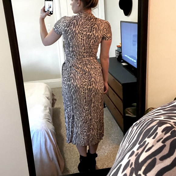 Wilfred safari print midi dress - Picture 4 of 6
